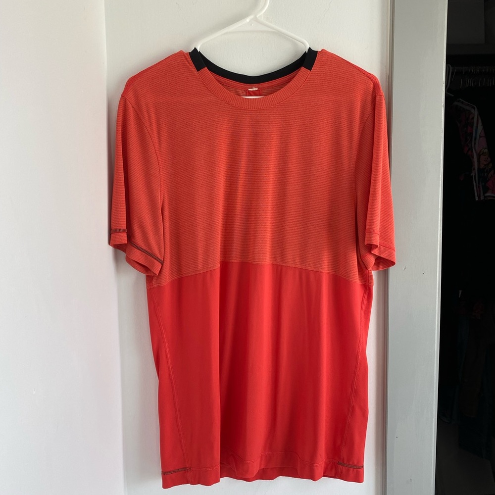 Men’s lululemon T-shirt